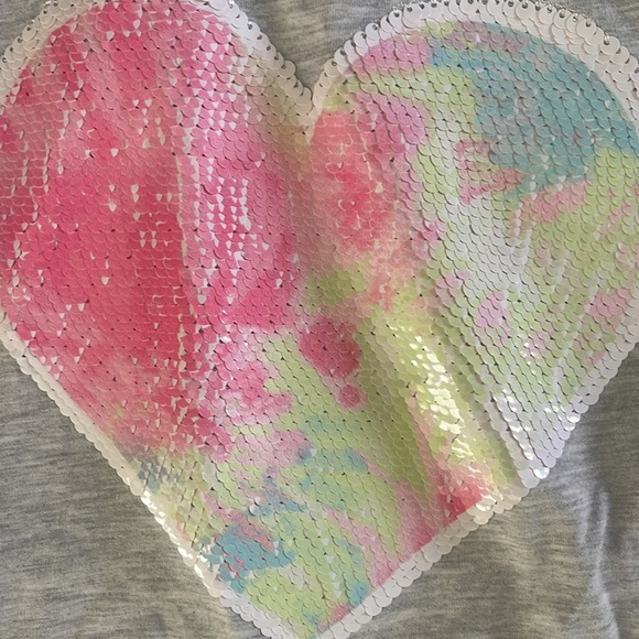 Girls Kids Large Epic Thread Sequin Heart Top - Picture 2 of 5